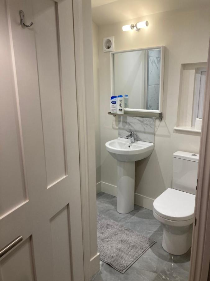 Beautiful 1-Bed Studio In Londres Exterior foto