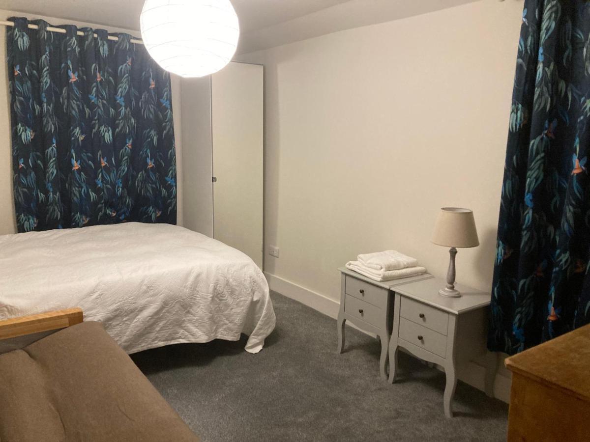 Beautiful 1-Bed Studio In Londres Exterior foto